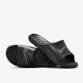 NIKE VICTORI ONE SHOWER SLIDE Unisex - Papucs - Fekete - 38,5